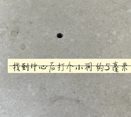 镇海瓷砖空鼓维修公司专业解答在瓷砖铺贴过程中，如果砂料搅拌不均匀，将会带来以下问题